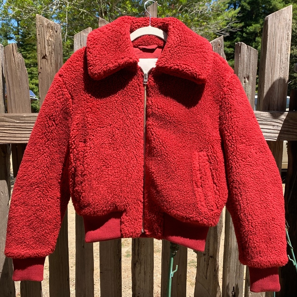 Wilfred Free red plush oversized full zip teddy sherpa jacket semi cropped - Picture 16 of 16
